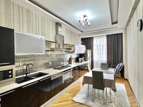 4 otaqlı mənzil, 180 m², Şah İsmayıl Xətai: 445 000 ₼ 3