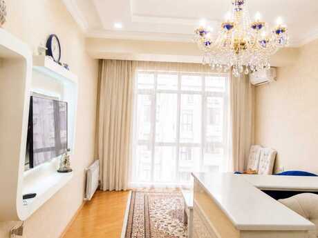 4 otaq · 121 m² · 18/19 mərtəbə, İnşaatçılar