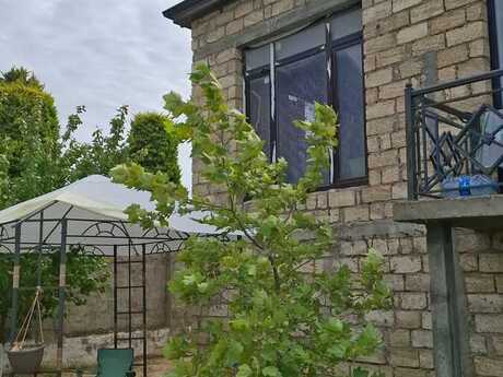 6 otaqlı həyət evi/bağ evi - Bilgəh q. - 240 m²