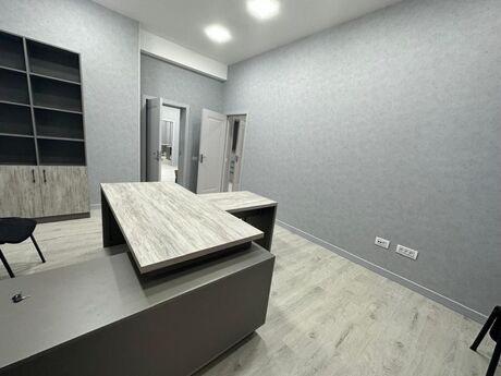 4 otaqlı ofis - Şah İsmayıl Xətai m. - 185 m²