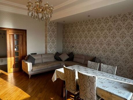 Объявление №6171693 - Баку, Хатаинский р., 3-комн., 130 м², 4/7 этаж