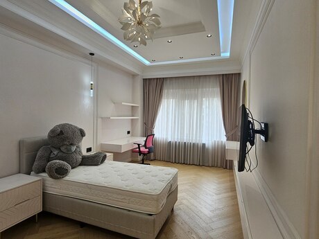 4-комнатная квартира, 141 м², Ağ şəhər: 720 000 ₼ 5