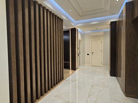 4-комнатная квартира, 141 м², Ağ şəhər: 720 000 ₼ 3