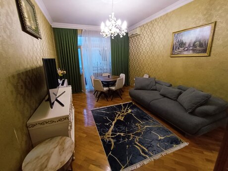 Elan №6170565 - Bakı, 8-ci mikrorayon q., 3 otaqlı, 90 m², 2/18 mərtəbə