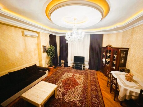 Elan №6171881 - Bakı, Elmlər Akademiyası m., 3 otaqlı, 105 m², 11/17 mərtəbə