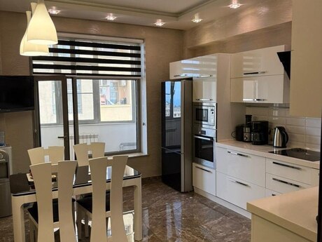 Объявление №6171849 - Баку, м. Низами, 3-комн., 160 м², 18/23 этаж