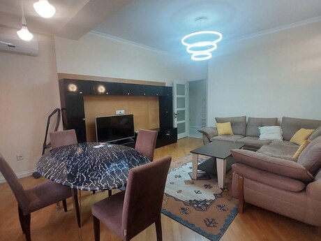 Kirayə 2 otaqlı mənzil, 65 m², 28 May: 1 100 ₼/ay 5