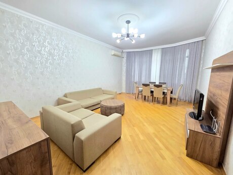 Аренда: 3-комнатная квартира, 150 м², Nəriman Nərimanov: 900 ₼/мес 3