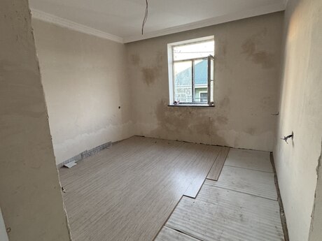 6 otaqlı həyət evi/bağ evi - Ceyranbatan q. - 210 m²