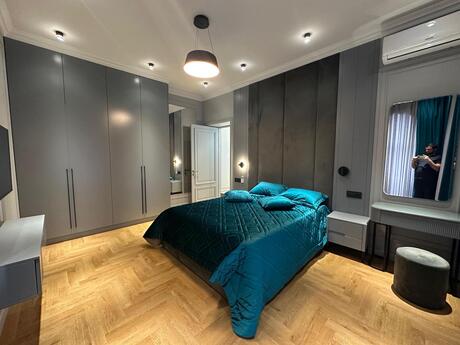 Elan №6172121 - Bakı, Sahil m., 3 otaqlı, 100 m², 2/5 mərtəbə