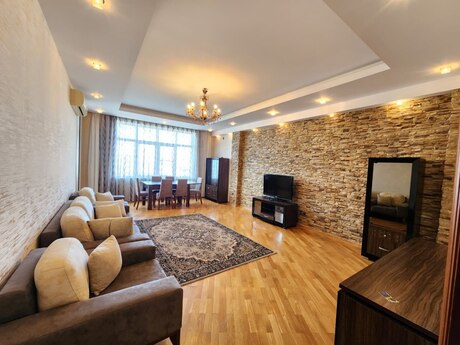 Объявление №6172328 - Баку, м. Элмляр Академиясы, 3-комн., 140 м², 15/17 этаж