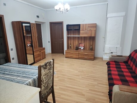 Объявление №6172345 - Баку, м. 28 мая, 2-комн., 60 м², 3/4 этаж