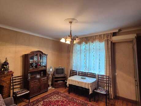 Elan №6172416 - Bakı, 28 May m., 2 otaqlı, 55 m², 2/4 mərtəbə