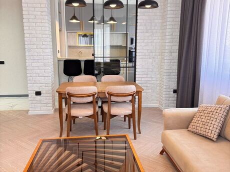 3-room apartment for rent, 125 m², Ağ şəhər: 2 000 ₼/mo 3