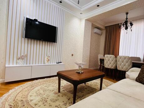 Elan №6172779 - Bakı, Badamdar q., 4 otaqlı, 110 m², 18/19 mərtəbə