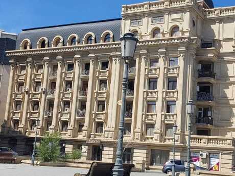 Elan №6172890 - Bakı, Bayıl q., 2 otaqlı, 55 m², 1/5 mərtəbə