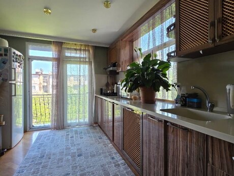 Elan №5902673 - Bakı, Yasamal r., 2 otaqlı, 60 m², 4/5 mərtəbə