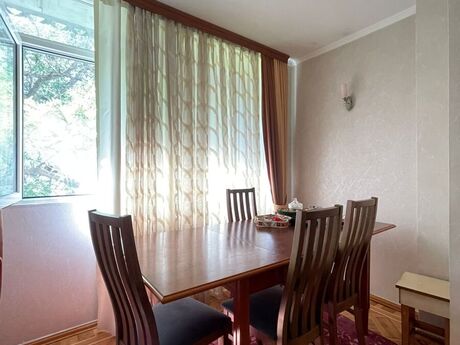 3 otaqlı köhnə tikili - İnşaatçılar m. - 60 m²