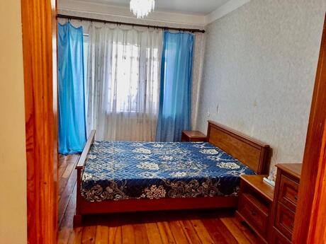 2 otaqlı köhnə tikili - Azadlıq Prospekti m. - 70 m²