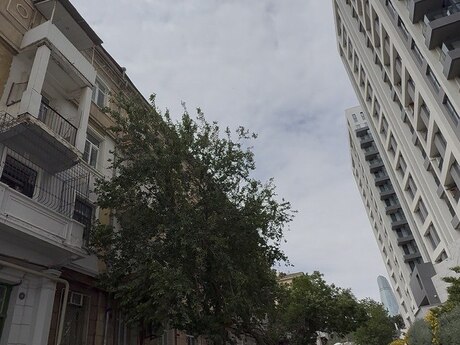 3 otaqlı köhnə tikili - Bayıl q. - 70 m²