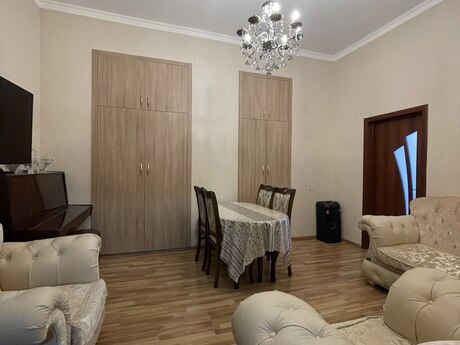 3 otaqlı köhnə tikili - Bayıl q. - 70 m²