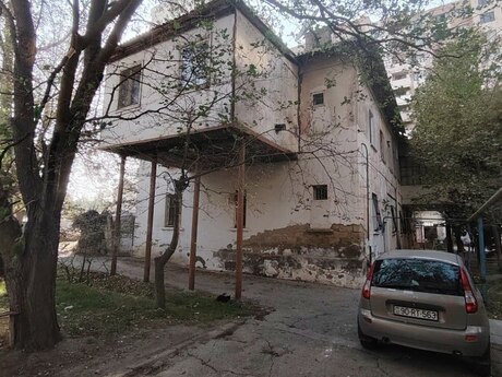 Elan №6173699 - Bakı, Qaraçuxur q., 3 otaqlı, 80 m², 2/2 mərtəbə