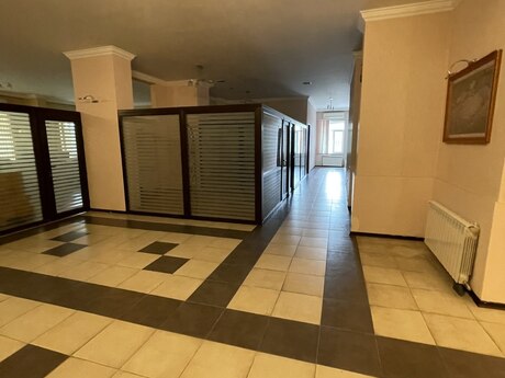 Объект - м. Иншаатчылар - 390 м²
