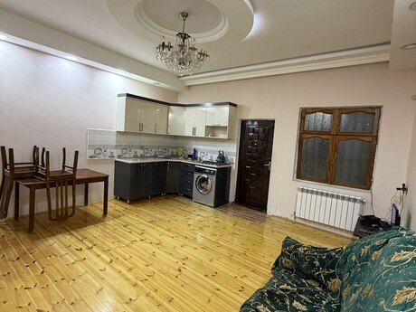 2 otaqlı həyət evi/bağ evi - İnşaatçılar m. - 75 m²