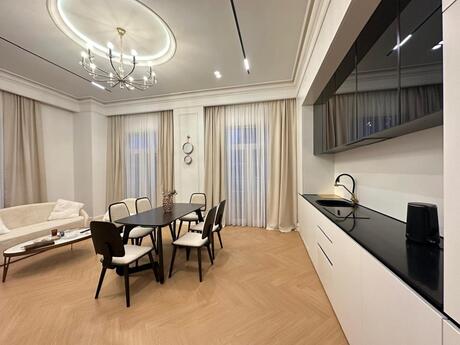 4-room apartment for rent, 130 m², Knightsbridge Residence White City: 2 999 ₼/mo 3