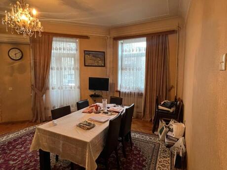 Elan №6174641 - Bakı, İçəri Şəhər m., 4 otaqlı, 100 m², 2/5 mərtəbə