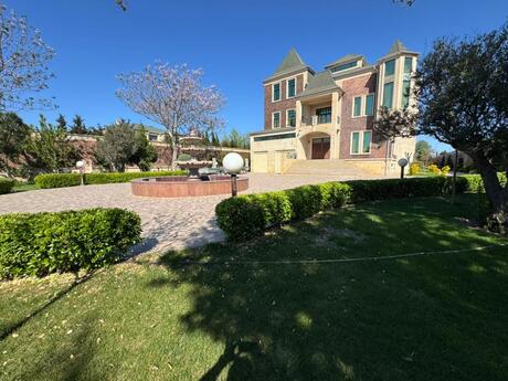 7 otaqlı həyət evi/bağ evi - Şüvəlan q. - 1000 m²