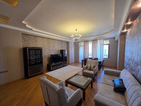 Elan №6175151 - Bakı, Nizami m., 4 otaqlı, 165 m², 12/13 mərtəbə
