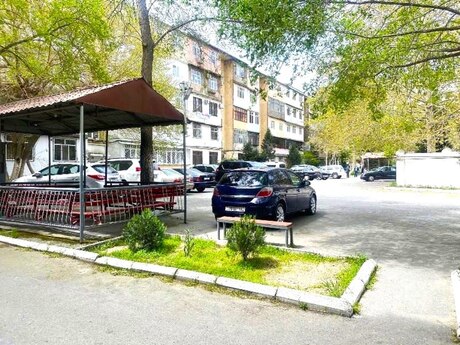 Объявление №6175240 - Баку, м. Халглар Достлугу, 4-комн., 100 м², 5/5 этаж