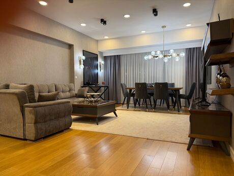 Kirayə 4 otaqlı mənzil, 190 m², Nəsimi: 4 500 ₼/ay 4