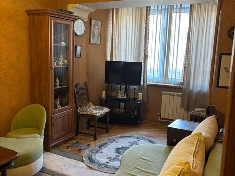3 otaqlı mənzil, 100 m², 28 May: 300 000 ₼ 5