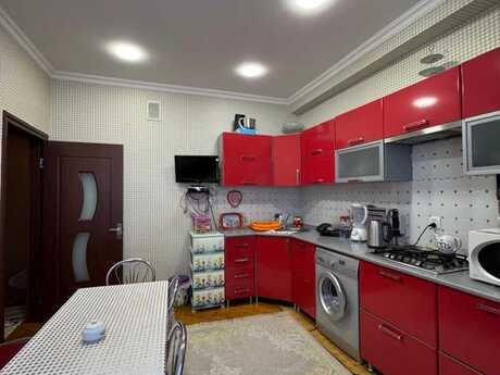 Kirayə 2 otaqlı mənzil, 70 m², İnşaatçılar: 650 ₼/ay 4