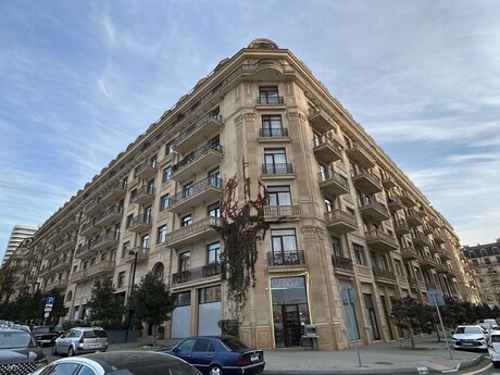 Elan №6175944 - Bakı, Ağ şəhər q., 3 otaqlı, 120 m², 4/7 mərtəbə