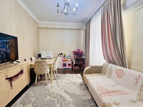 Elan №6176173 - Bakı, Yasamal r., 2 otaqlı, 70 m², 12/12 mərtəbə