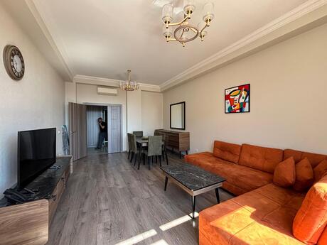 Kirayə 4 otaqlı mənzil, 210 m², Ağ şəhər: 2 500 ₼/ay 4