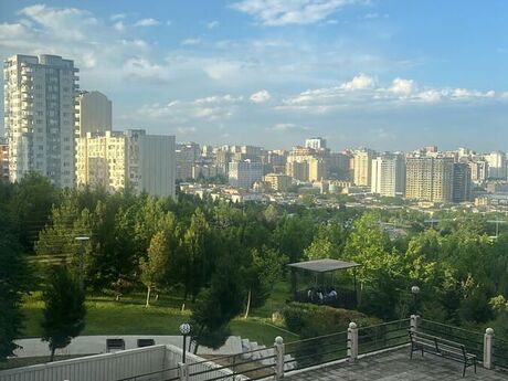 Elan №6176292 - Bakı, Elmlər Akademiyası m., 4 otaqlı, 160 m², 2/16 mərtəbə