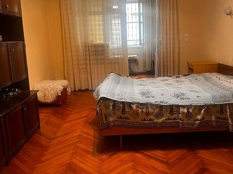Elan №6176284 - Bakı, İçəri Şəhər m., 3 otaqlı, 57 m², 1/5 mərtəbə