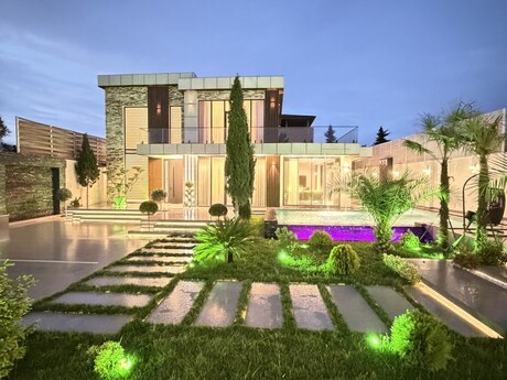 6 otaqlı həyət evi/bağ evi - Şüvəlan q. - 400 m²
