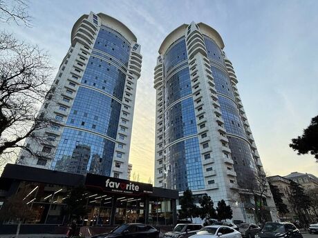 Elan №6176564 - Bakı, Nizami m., 3 otaqlı, 165 m², 17/24 mərtəbə