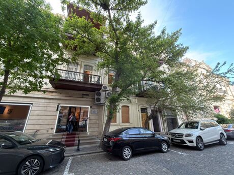 Объявление №6177111 - Баку, Сабаильский р., 3-комн., 110 м², 2/3 этаж