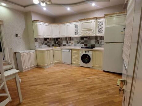 Elan №6177146 - Bakı, Şah İsmayıl Xətai m., 3 otaqlı, 100 m², 4/21 mərtəbə