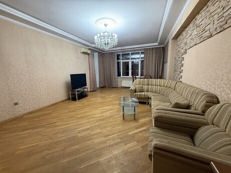 Объявление №6167884 - Баку, м. Элмляр Академиясы, 3-комн., 130 м², 11/16 этаж