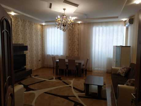 Elan №6177399 - Bakı, Şah İsmayıl Xətai m., 3 otaqlı, 137 m², 8/16 mərtəbə