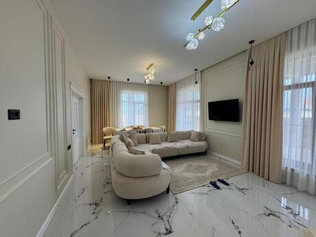 4 otaqlı həyət evi/bağ evi - Novxanı q. - 196 m²