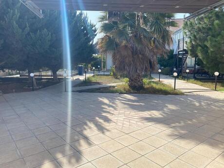 9 otaqlı həyət evi/bağ evi - Dübəndi q. - 250 m²