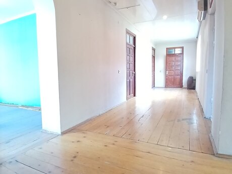 6 otaqlı həyət evi, 300 m², Əmircan: 200 000 ₼ 5